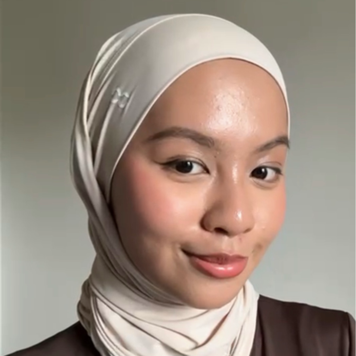 TieFit Sports Hijab in Beige — breathable mesh workout hijab for Muslim women